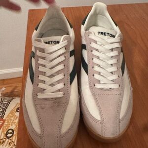 Tretorn Sz 6 White and Green Sneakers